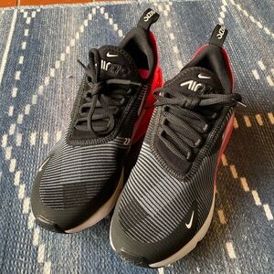 Nike air 270s - kids size 7